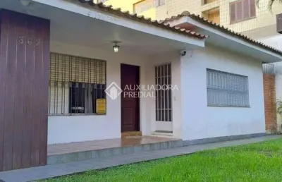 Casa com 4 quartos à venda na avenida quito, 362, jardim lindóia, porto alegre, 208 m2 por r$ 800.000