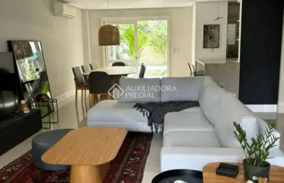 Casa com 4 quartos à venda na rua botafogo, 693, menino deus, porto alegre, 226 m2 por r$ 1.400.000