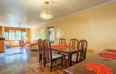 Casa com 7 quartos à venda na rua das caravelas, 243, vila ipiranga, porto alegre, 250 m2 por r$ 1.300.000