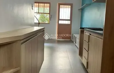 Casa em condomínio fechado com 2 quartos à venda na rua mura, 356, guarujá, porto alegre, 45 m2 por r$ 230.000