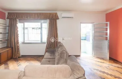 Apartamento com 3 quartos para alugar na rua riachuelo, 1612, centro histórico, porto alegre, 107 m2 por r$ 3.000