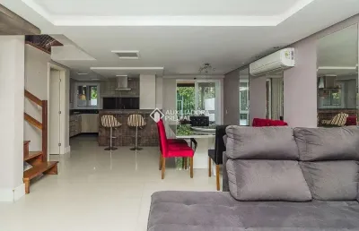 Casa em condomínio fechado com 3 quartos para alugar na rua adão gregory, 290, mário quintana, porto alegre, 200 m2 por r$ 3.600