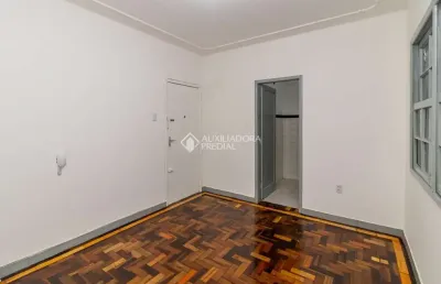 Kitnet / stúdio para alugar na rua duque de caxias, 1525, centro histórico, porto alegre, 25 m2 por r$ 900
