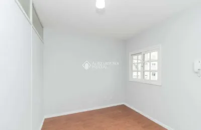 Apartamento com 1 quarto para alugar na rua guilherme alves, 276, petrópolis, porto alegre, 35 m2 por r$ 1.650