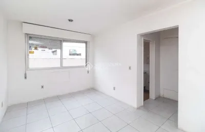 Kitnet / stúdio para alugar na rua duque de caxias, 1667, centro histórico, porto alegre, 40 m2 por r$ 1.000