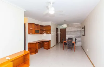 Apartamento com 2 quartos para alugar na rua dário pederneiras, 110, petrópolis, porto alegre, 72 m2 por r$ 3.500