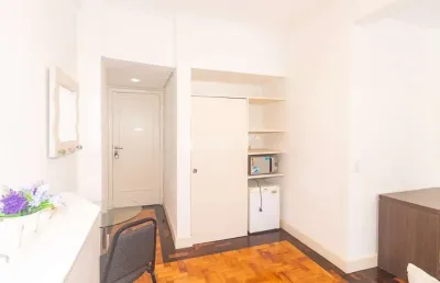 Apartamento com 1 quarto para alugar na rua general andrade neves, 150, centro histórico, porto alegre, 30 m2 por r$ 1.600