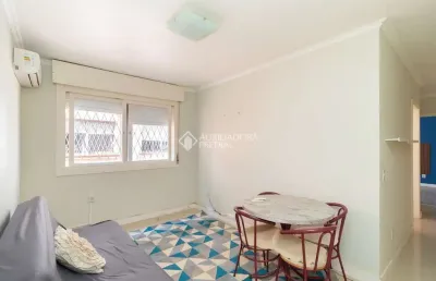 Apartamento com 2 quartos para alugar na rua silvério souto, 111, teresópolis, porto alegre, 59 m2 por r$ 1.550