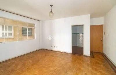 Apartamento com 3 quartos para alugar na rua riachuelo, 1280, centro histórico, porto alegre, 97 m2 por r$ 2.200