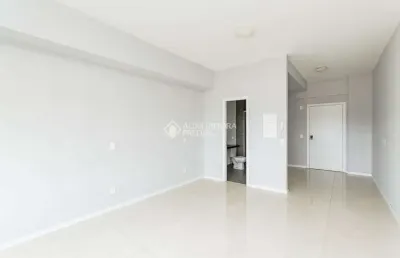 Apartamento com 1 quarto para alugar na cassilda flora zaffari, 60, teresópolis, porto alegre, 36 m2 por r$ 1.600