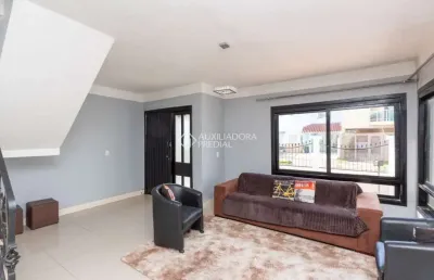 Casa em condomínio fechado com 4 quartos para alugar na avenida juca batista, 4625, hípica, porto alegre, 272 m2 por r$ 5.500