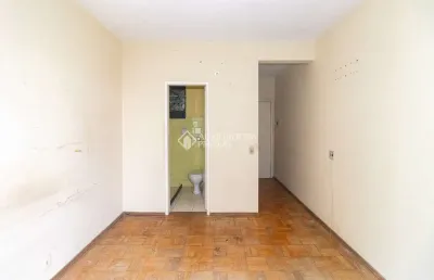 Kitnet / stúdio para alugar na avenida senador salgado filho, 327, centro histórico, porto alegre, 20 m2 por r$ 700