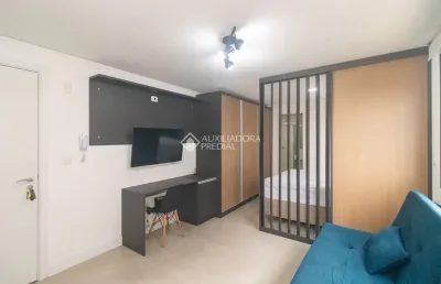 Loft com 1 quarto para alugar na avenida joão pessoa, 775, centro histórico, porto alegre, 32 m2 por r$ 2.400