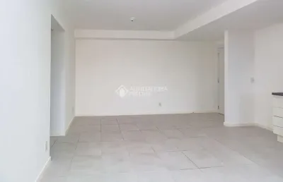 Apartamento com 2 quartos para alugar na rua capitão pedro werlang, 1066, partenon, porto alegre, 56 m2 por r$ 2.400