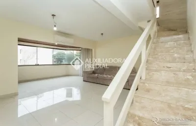 Apartamento com 2 quartos para alugar na rua perpétua teles, 36, petrópolis, porto alegre, 184 m2 por r$ 6.960
