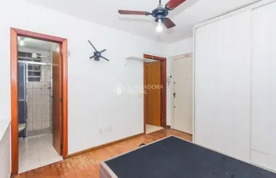 Apartamento com 1 quarto para alugar na avenida borges de medeiros, 1157, centro histórico, porto alegre, 23 m2 por r$ 1.380