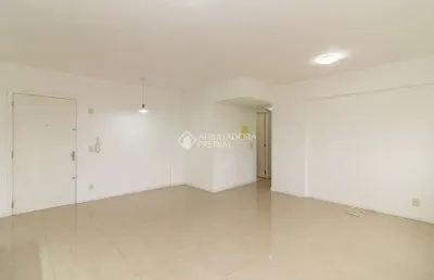 Apartamento com 2 quartos para alugar na avenida bento gonçalves, 1515, partenon, porto alegre, 66 m2 por r$ 2.800