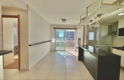 Apartamento com 2 quartos para alugar na avenida veríssimo de amaral, 580, jardim europa, porto alegre, 65 m2 por r$ 5.500