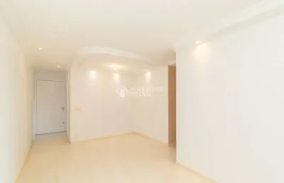 Apartamento com 3 quartos para alugar na rua professor carvalho freitas, 611, teresópolis, porto alegre, 67 m2 por r$ 2.300