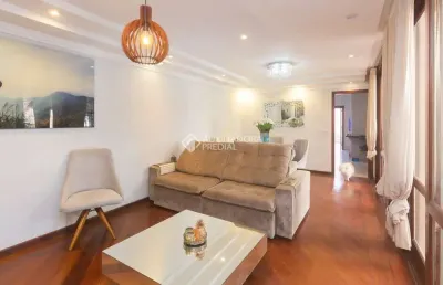 Casa em condomínio fechado com 3 quartos para alugar na rua marista, 70, vila joão pessoa, porto alegre, 220 m2 por r$ 4.500