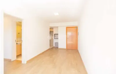 Apartamento com 3 quartos para alugar na rua monteiro lobato, 334, partenon, porto alegre, 74 m2 por r$ 3.900