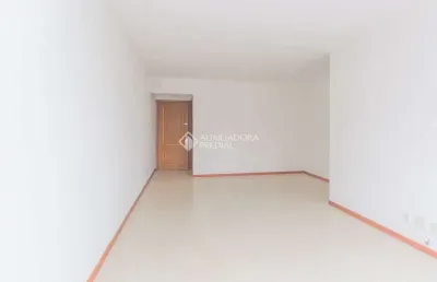 Apartamento com 3 quartos para alugar na rua machado de assis, 855, jardim botânico, porto alegre, 95 m2 por r$ 2.850