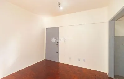 Kitnet / stúdio para alugar na rua general câmara, 413, centro histórico, porto alegre, 24 m2 por r$ 900