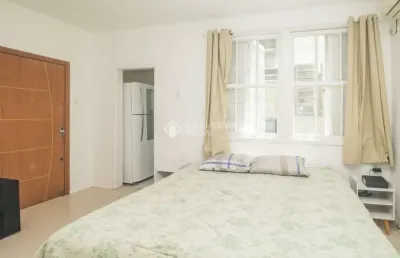 Kitnet / stúdio para alugar na rua marcelo gama, 17, são joão, porto alegre, 40 m2 por r$ 1.400