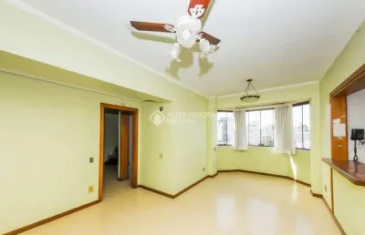 Apartamento com 2 quartos para alugar na avenida independência, 813, independência, porto alegre, 83 m2 por r$ 2.000
