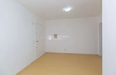 Apartamento com 2 quartos para alugar na rua engenheiro joão luderitz, 565, sarandi, porto alegre, 57 m2 por r$ 2.200