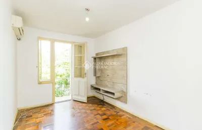 Apartamento com 3 quartos para alugar na rua câncio gomes, 488, floresta, porto alegre, 75 m2 por r$ 1.900