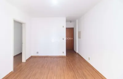 Apartamento com 1 quarto para alugar na avenida independência, 44, independência, porto alegre, 40 m2 por r$ 1.650