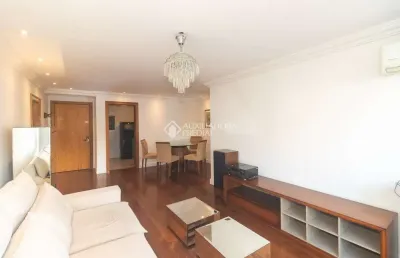 Apartamento com 3 quartos para alugar na rua doutor poty medeiros, 110, moinhos de vento, porto alegre, 114 m2 por r$ 7.400