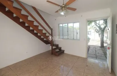 Casa em condomínio fechado com 2 quartos para alugar na avenida josé aloísio filho, 889, humaitá, porto alegre, 71 m2 por r$ 1.700