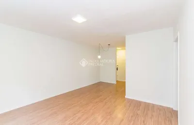 Apartamento com 2 quartos para alugar na rua artur rocha, 533, auxiliadora, porto alegre, 84 m2 por r$ 3.700