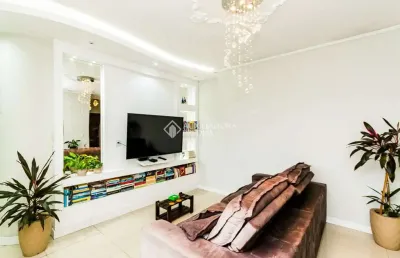 Apartamento com 3 quartos para alugar na avenida cairu, 1300, navegantes, porto alegre, 104 m2 por r$ 1.800