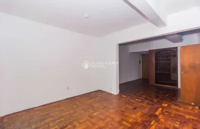 Apartamento com 3 quartos para alugar na rua doutor barros cassal, 607, bom fim, porto alegre, 109 m2 por r$ 2.400