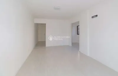 Apartamento com 2 quartos para alugar na rua coronel feijó, 984, são joão, porto alegre, 79 m2 por r$ 4.200