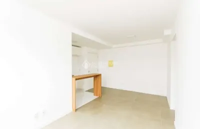 Apartamento com 2 quartos para alugar na rua irmão félix roberto, 100, humaitá, porto alegre, 52 m2 por r$ 1.800