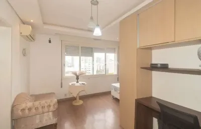 Apartamento com 1 quarto para alugar na avenida independência, 482, independência, porto alegre, 26 m2 por r$ 2.500