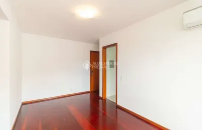 Apartamento com 2 quartos para alugar na rua barão do gravataí, 360, menino deus, porto alegre, 65 m2 por r$ 2.800