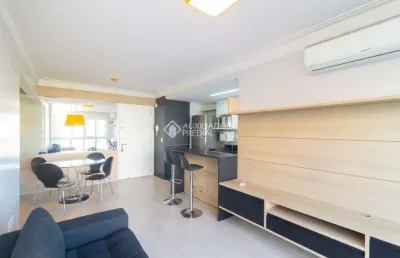 Apartamento com 2 quartos para alugar na rua castro alves, 141, independência, porto alegre, 60 m2 por r$ 5.000