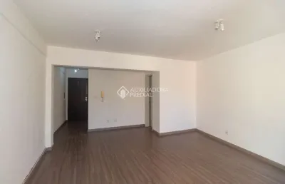 Apartamento com 1 quarto para alugar na rua joão alfredo, 788, cidade baixa, porto alegre, 43 m2 por r$ 1.190