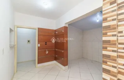 Apartamento com 2 quartos para alugar na avenida ipiranga, 8433, partenon, porto alegre, 40 m2 por r$ 900