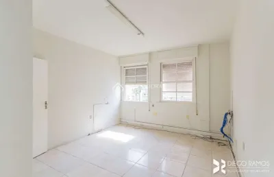 Sala comercial para alugar na praça otávio rocha, 179, centro histórico, porto alegre, 101 m2 por r$ 2.000
