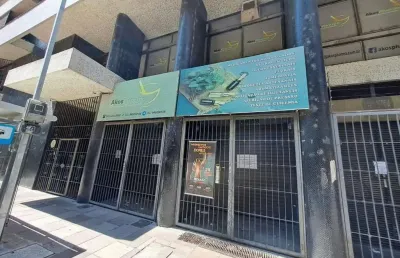Ponto comercial para alugar na avenida senador salgado filho, 133, centro histórico, porto alegre, 158 m2 por r$ 12.500