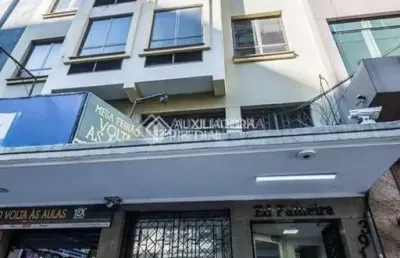 Sala comercial para alugar na rua siqueira campos, 1193, centro histórico, porto alegre, 90 m2 por r$ 1.700