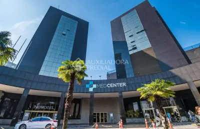 Sala comercial para alugar na avenida soledade, 569, três figueiras, porto alegre, 501 m2 por r$ 32.204