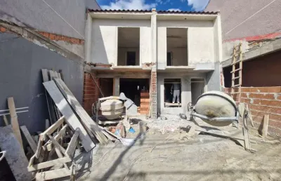 Casa com 2 quartos à venda na rua lydia girardi bertholdi, 437, campo de santana, curitiba por r$ 350.000