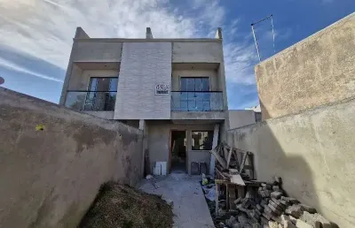 Casa com 3 quartos à venda na rua tenente júlio jacoboski, 714, sítio cercado, curitiba por r$ 450.000
